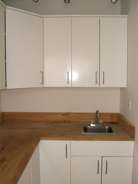 Foto del edificio - 1420 S Saltair Ave