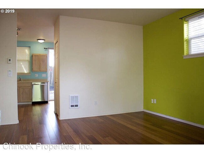 Foto del edificio - 2 br, 1 bath House - 43 Lawrence St.