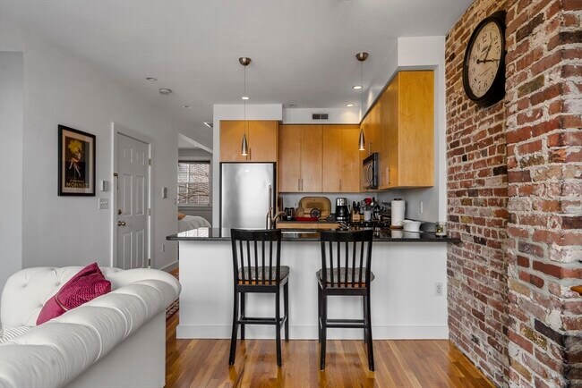 Foto del edificio - 275 W 2nd St