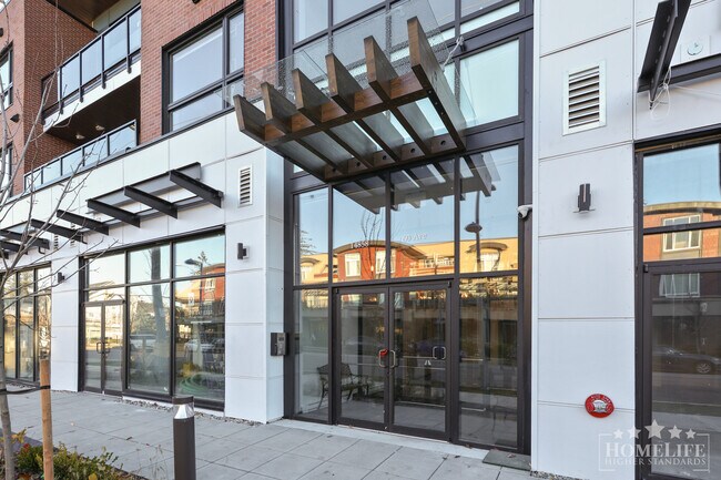 Building Photo - Presenting an Opportunity to Lease a 2BDR + 2BATH + DEN unit in Kenzie