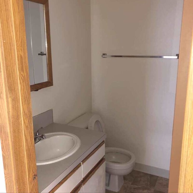 Foto del edificio - 226 N Latah St