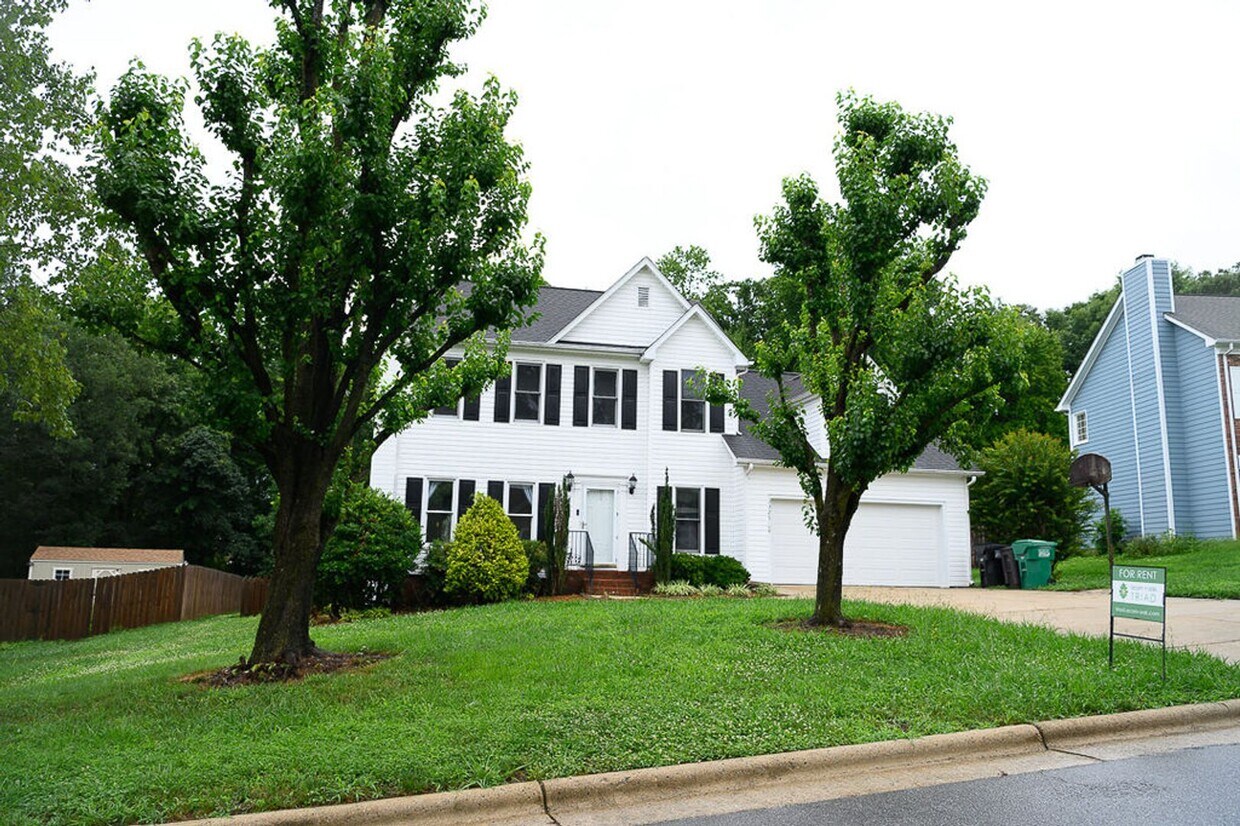 Primary Photo - Wonderful and Spacious 3 bedroom home 2.5 ...