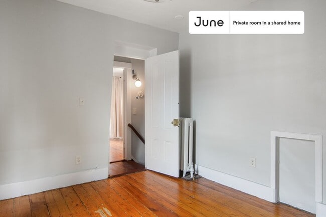 Building Photo - Room in Shared 4 bed/2.5 bath home
