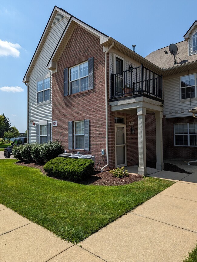 601 Worthington Dr Unit 601, Lansing, MI 48906 Condo for Rent in