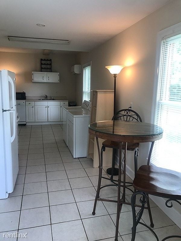 Primary Photo - Studio, 1 bath Apartment - 1805 Graybar Lane