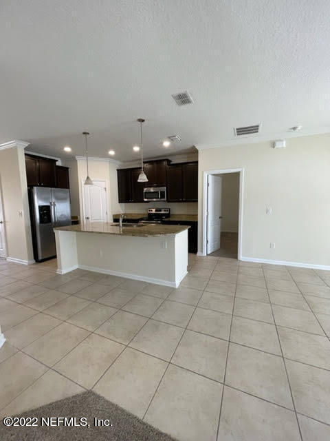 Foto del edificio - 15810 Bainebridge Dr