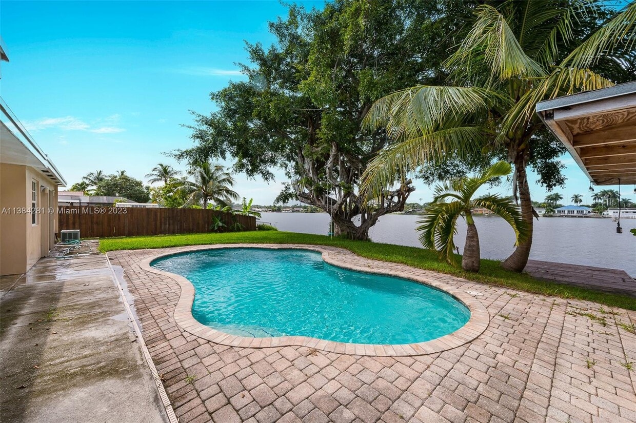 21230 NE 25th Ct, Miami, FL 33180 House Rental in Miami, FL