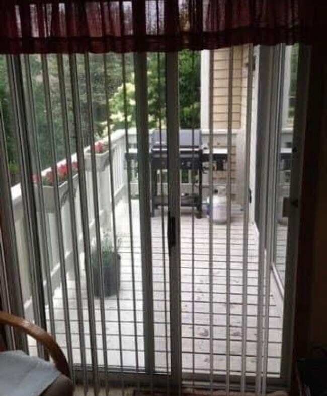 Foto del edificio - 345 Pembroke Ct