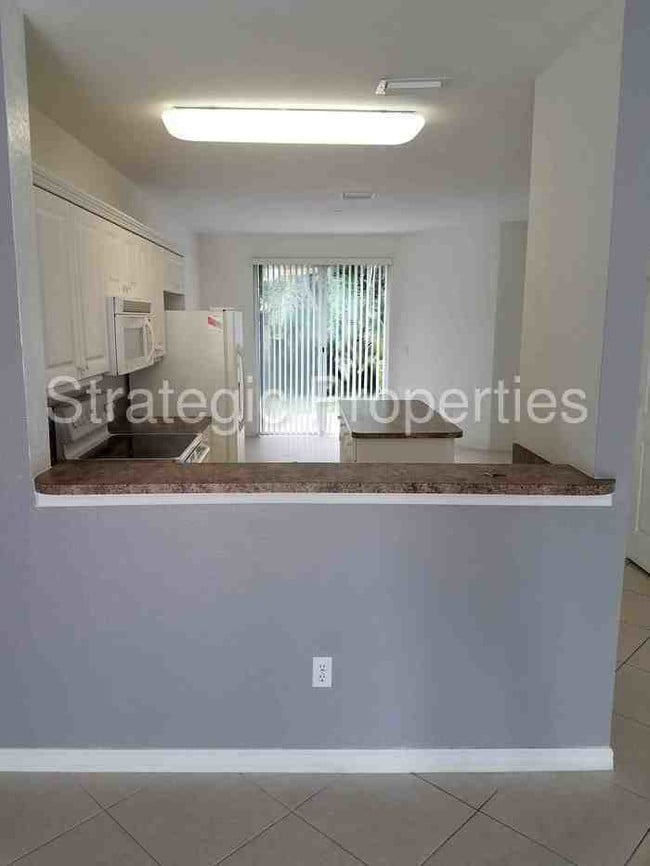 Building Photo - 3423 Sonoma Dr