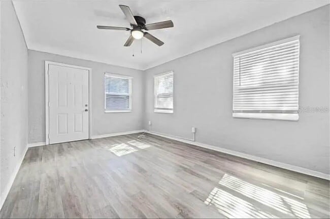 Foto del edificio - 2904 Emerson Ave S