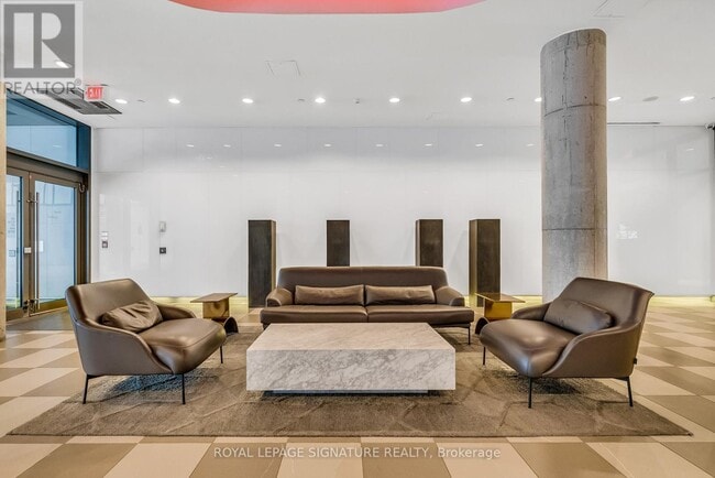 Photo du bâtiment - 461-461 Adelaide St W