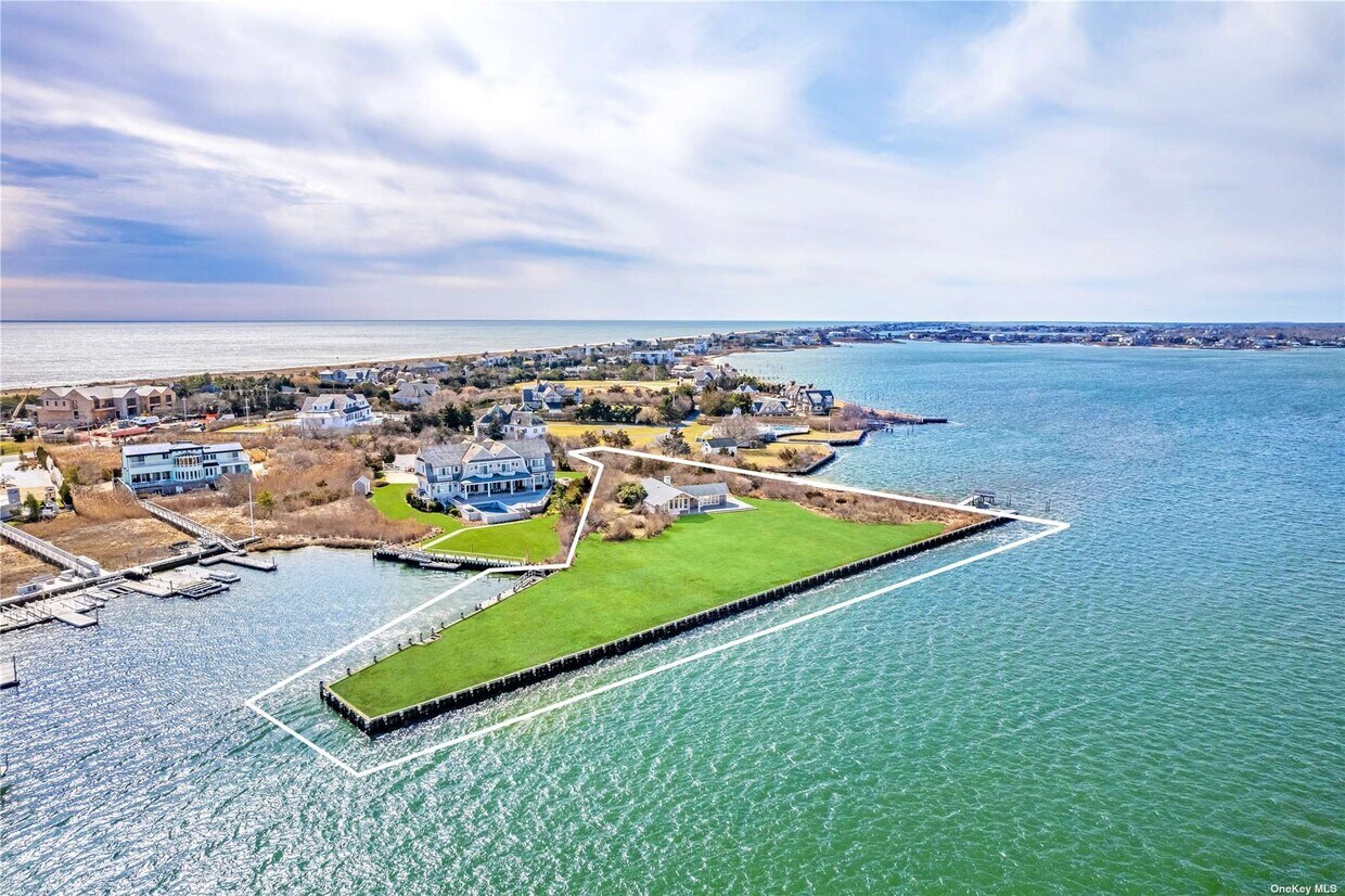 Foto principal - 1 Watersedge Dr