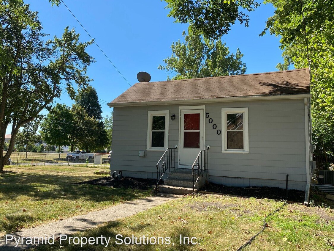 Foto principal - 3 br, 2 bath House - 5000 Hickman Rd