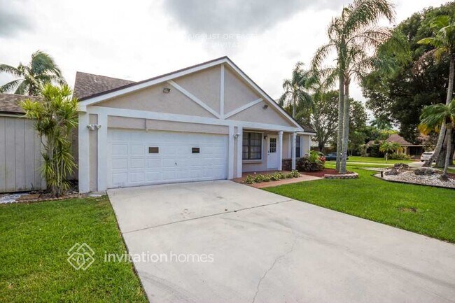 Building Photo - 842 SW 159th Terrace