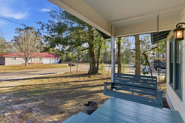 Foto del edificio - 20 Martha Ave