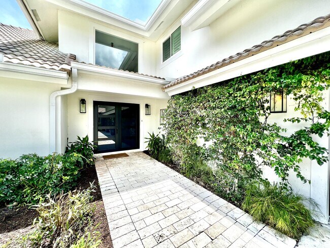 Foto del edificio - 15555 Hawker Ln