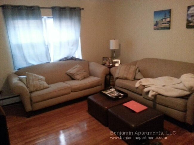 Foto del edificio - 63 Selkirk Rd