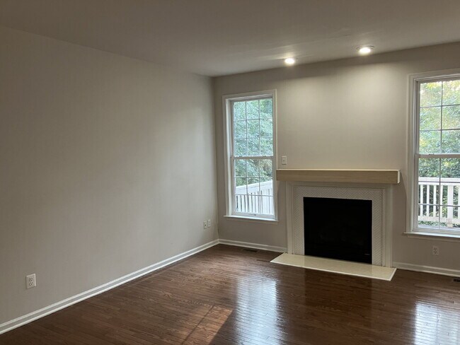 Foto del edificio - 5622 Arrowfield Terrace