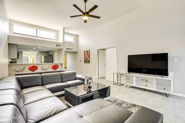 Foto del edificio - 14236 N 23rd St