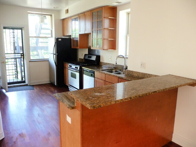 Foto del edificio - 1520 E Marquette Rd