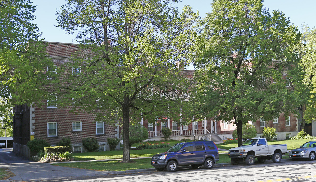 Primary Photo - Bell Wines Apartments