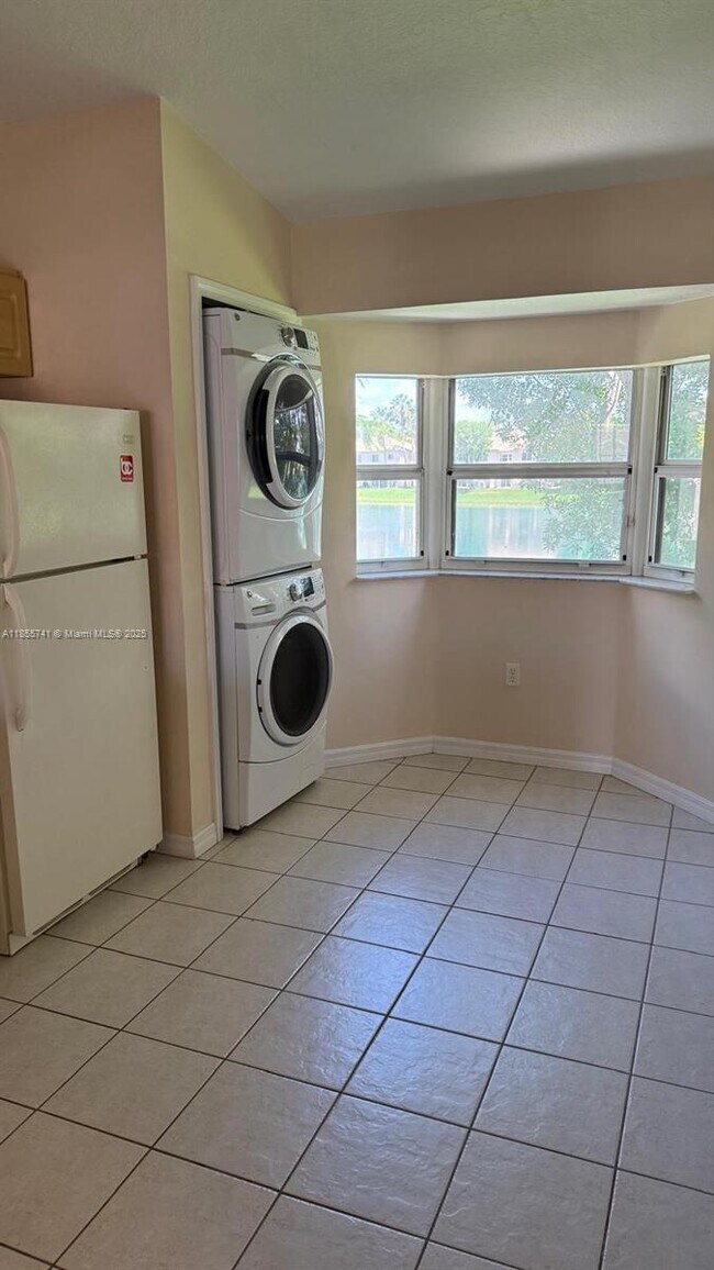 Foto del edificio - 1271 SE 27th St