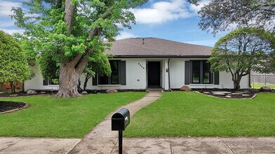 Building Photo - 3220 Steven Dr