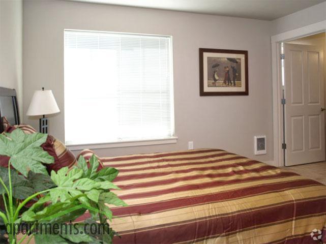 Bedroom - Camas Ridge Apartments