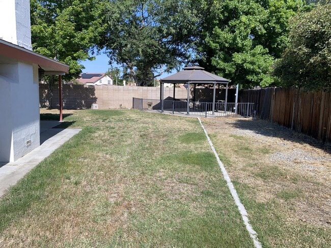 Building Photo - 3605 Alcott Dr