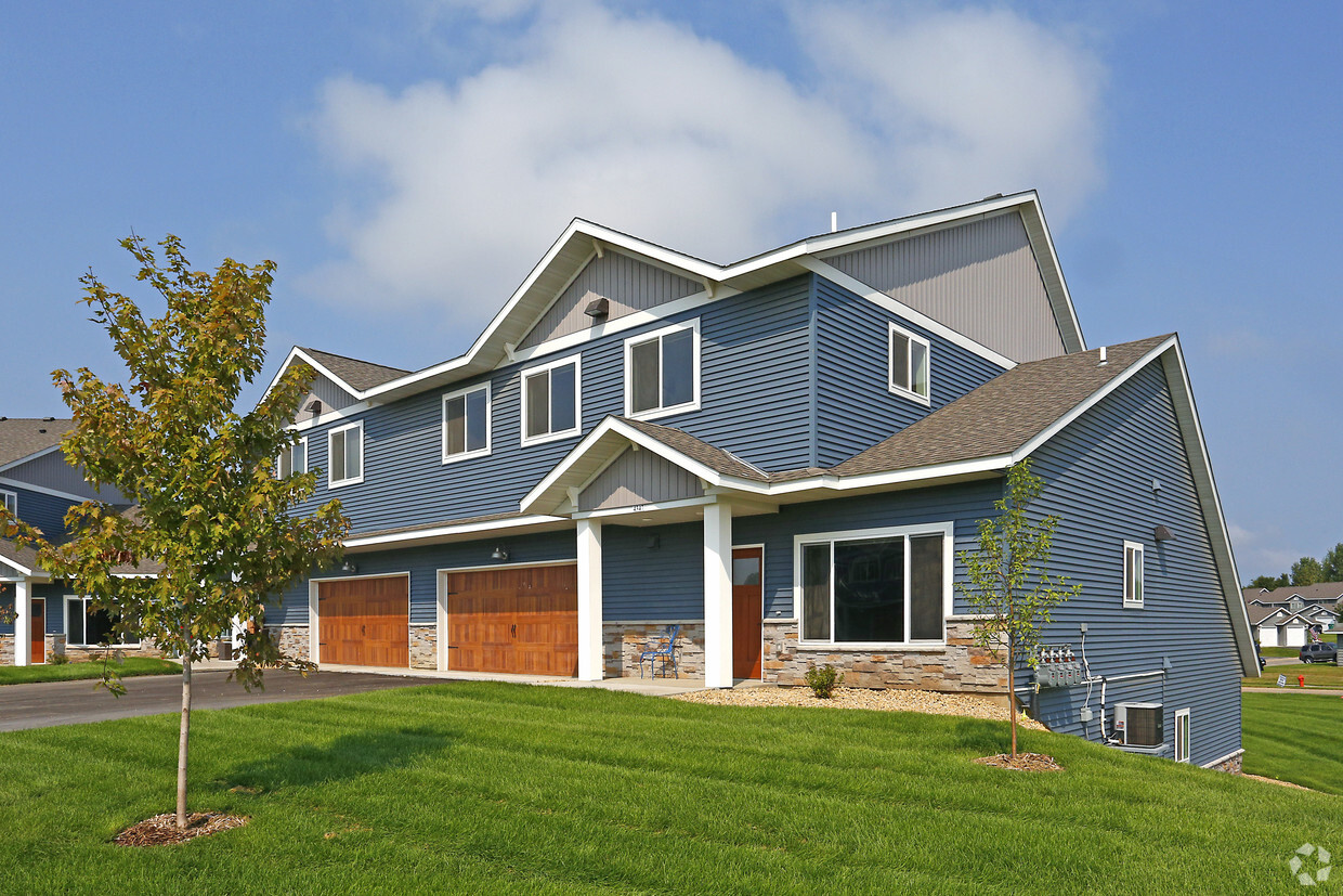 Primary Photo - Falcon Heights Townhomes