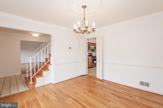 Building Photo - 9480 Shouse Dr