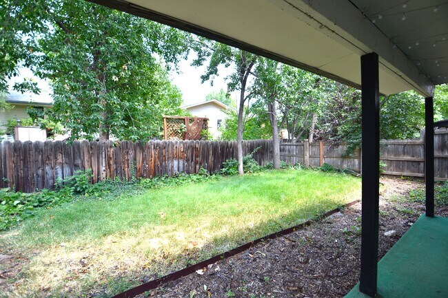 Foto del edificio - 2643 Sherwood Cir