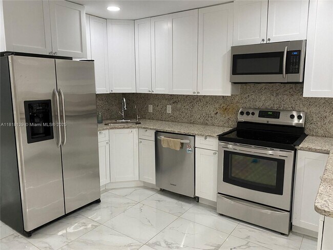 Foto del edificio - 7761 NW 42nd Pl