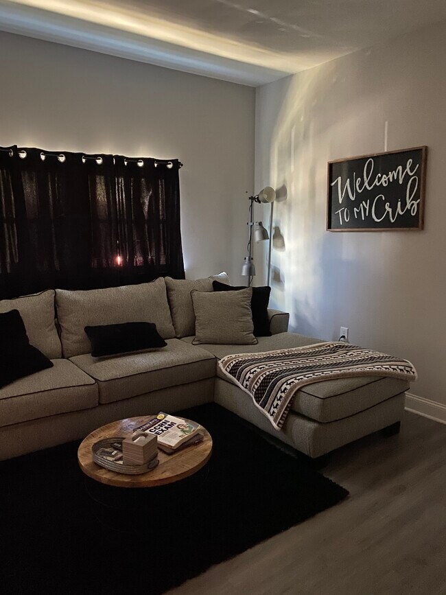 Foto del edificio - 5128 Keystone St