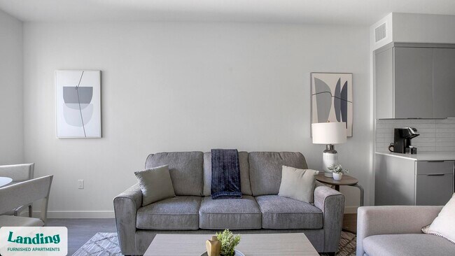 Foto del edificio - 9235 W Russell Rd