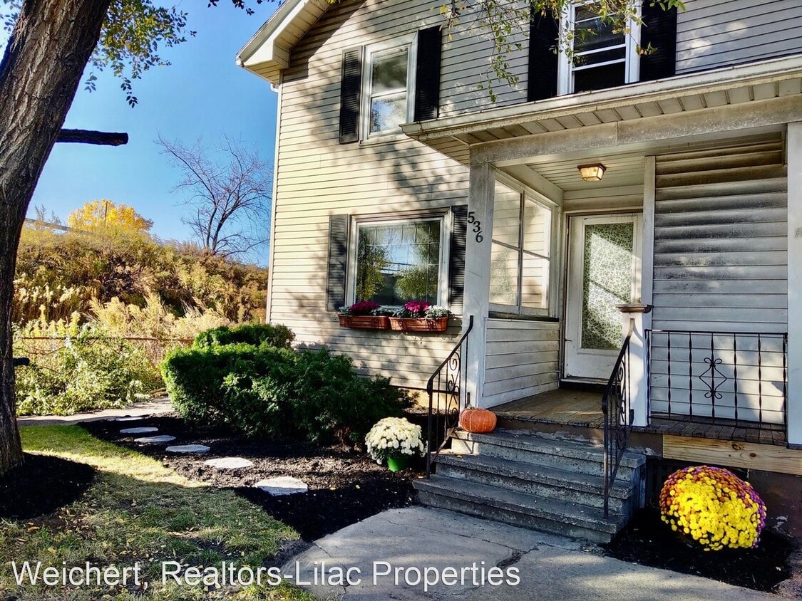 3 br, 2.5 bath House 536 Empire Blvd House Rental in Irondequoit