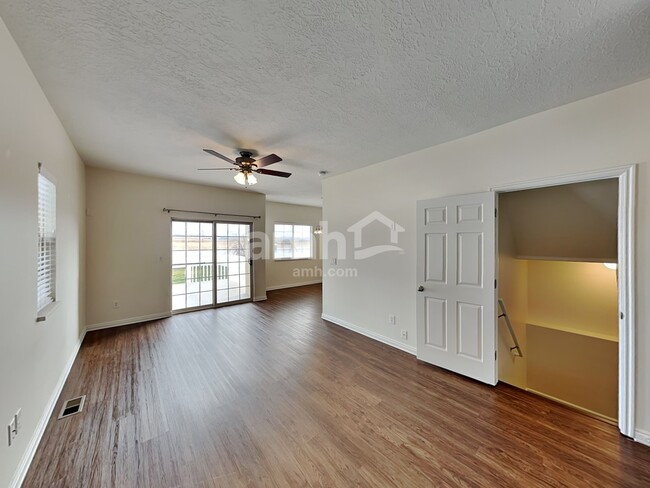 Foto del edificio - 2228 Pointe Meadow Loop