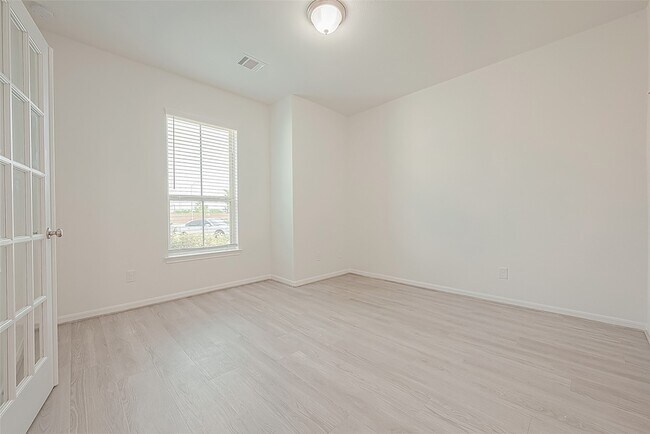Building Photo - 3111 Trishelle Ct