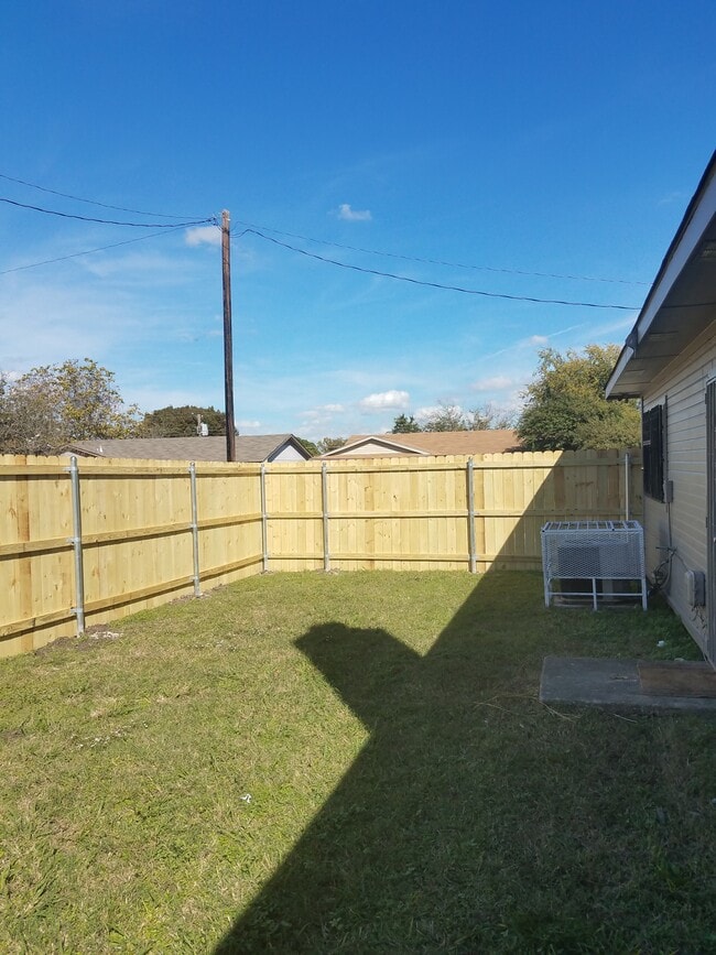 Back Yard - 3115 Alta Mesa Dr
