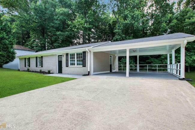 Building Photo - 2997 Tara Woods Dr