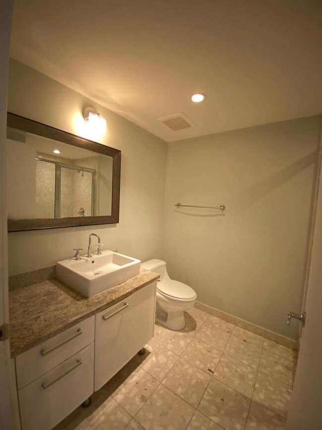 Foto del edificio - 185 SW 7th St