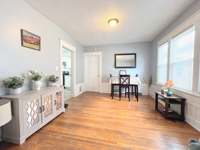 Foto del edificio - 497 Colvin Ave