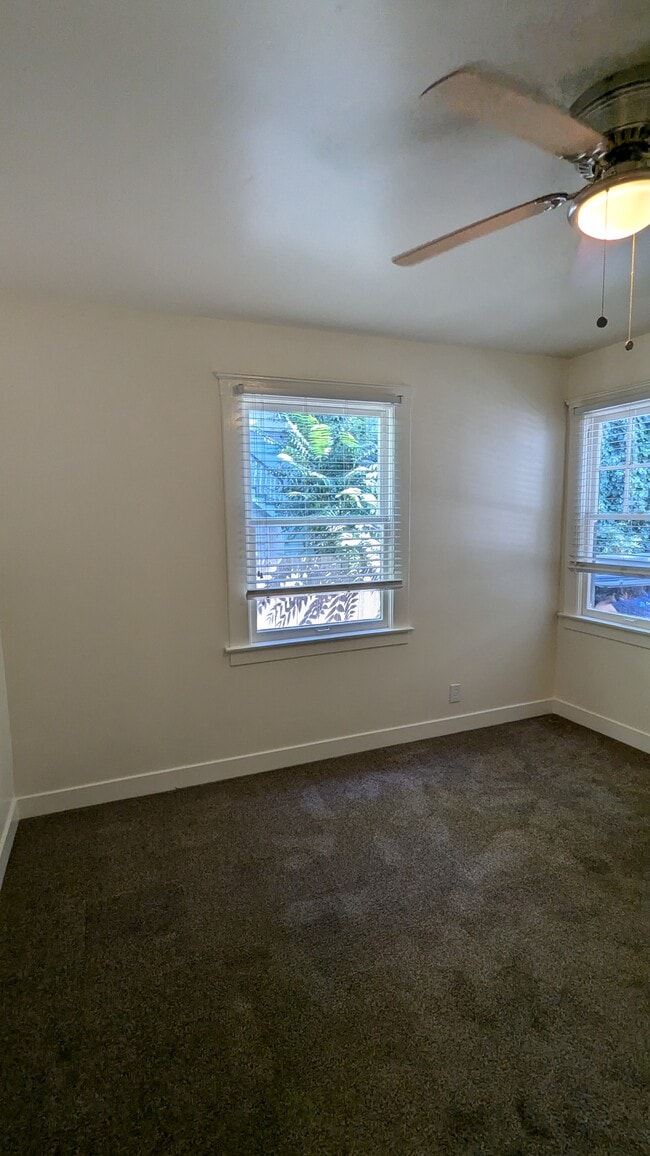 Building Photo - 316 Hazel St