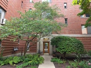 Building Photo - 1220 W Chase Ave