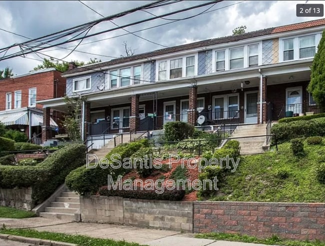 Photo - 927 Clarissa St Townhome