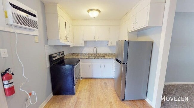 Building Photo - 3416 Craig Ave  Charlotte NC 28211 Renovat...