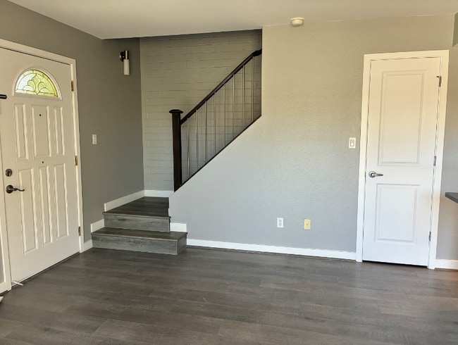 Building Photo - 7845 E Valley Vista Dr