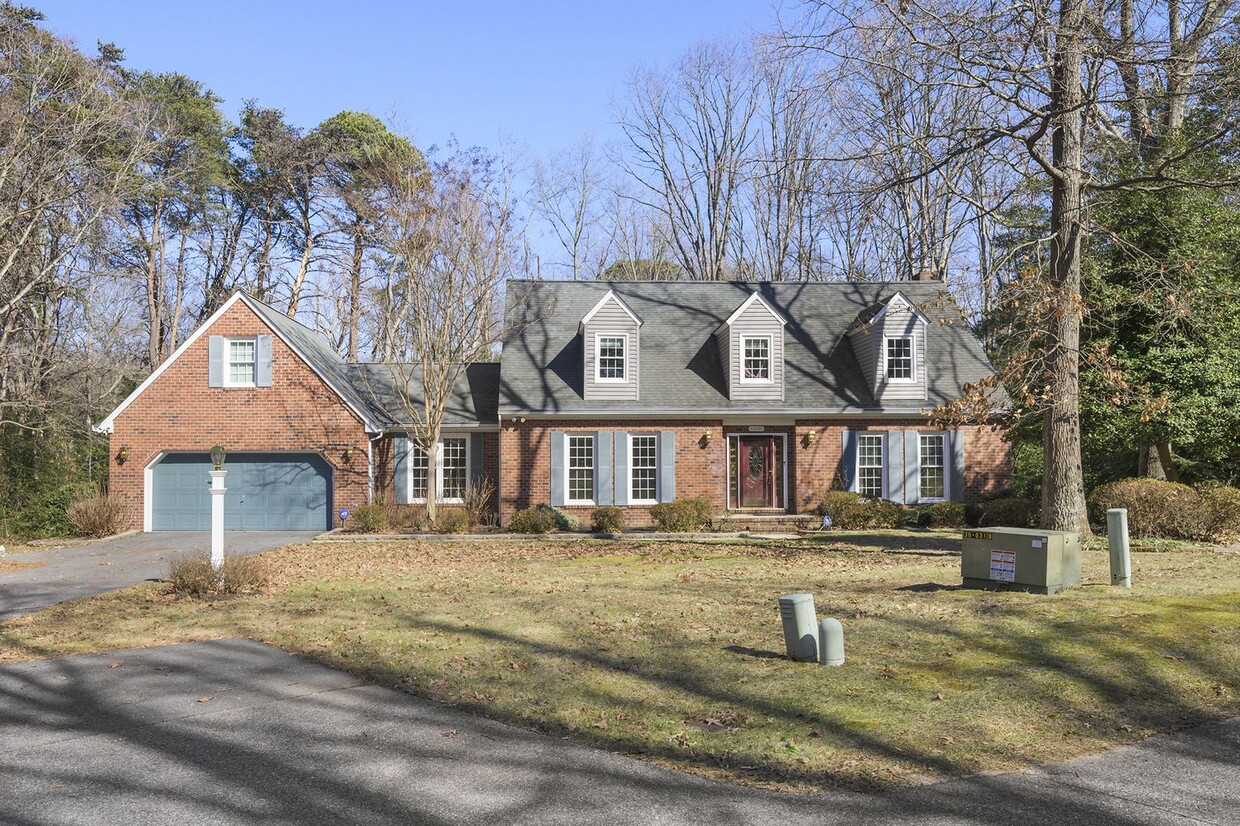 Primary Photo - Spacious Home in Severna Park