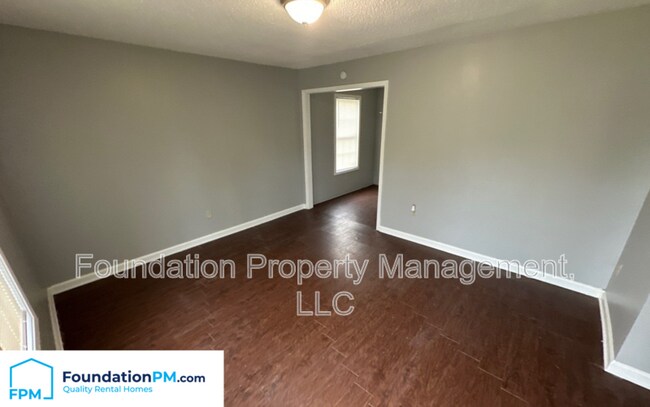 Foto del edificio - 2911 Lake Park Rd