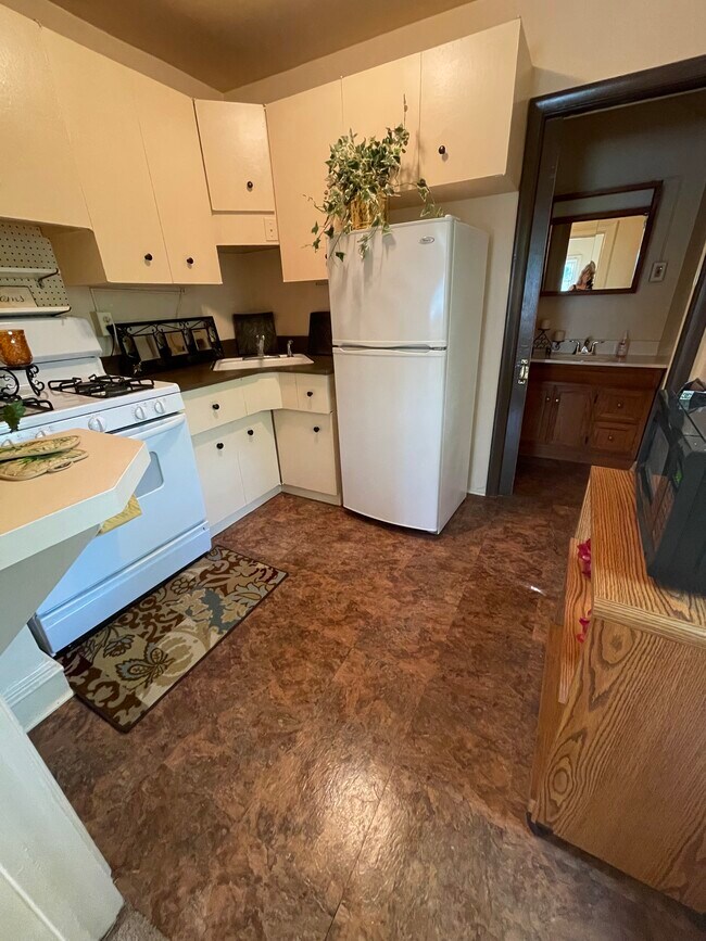 Kitchen view 2 - 3812 Main St